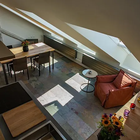 Belle5 Apartment